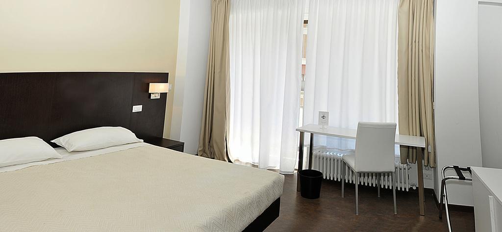 Le Stanze Sul Corso Bed and Breakfast Πεσκάρα Δωμάτιο φωτογραφία