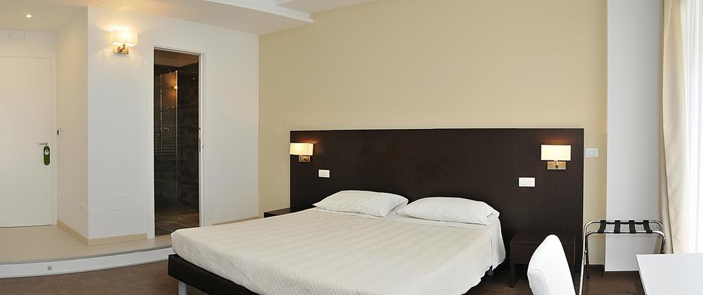 Le Stanze Sul Corso Bed and Breakfast Πεσκάρα Εξωτερικό φωτογραφία